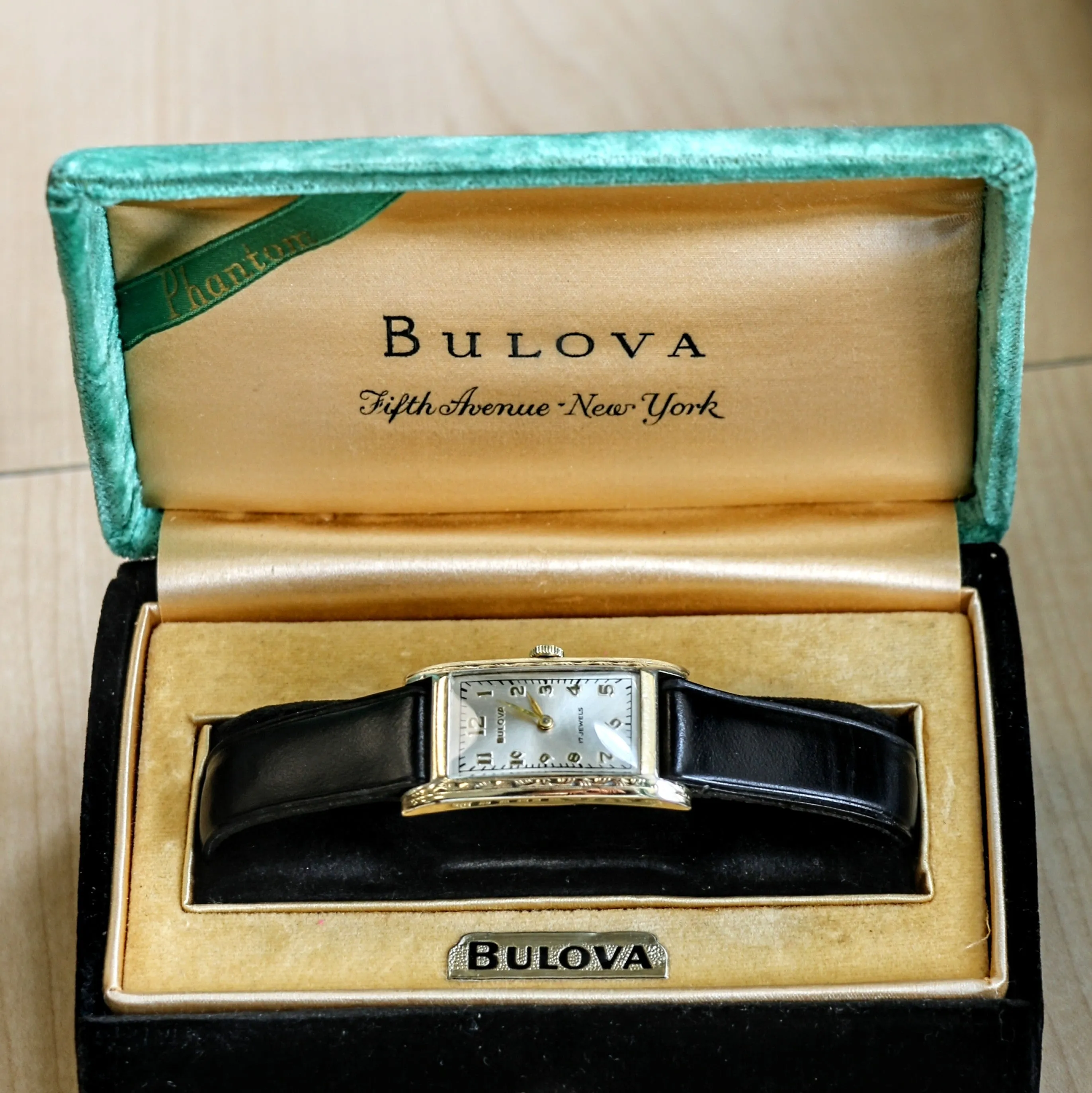 1936 BULOVA Phantom 17 Jewels Cal. 6AE Wristwatch Tank Case U.S.A. Watch 10K G.F. - In Box!